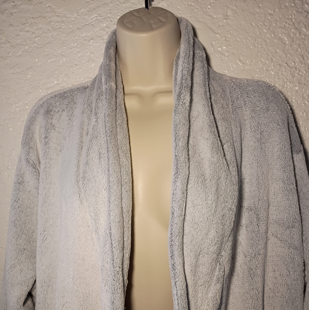 Allonge Grey Plush Robe - Picture 2 of 5